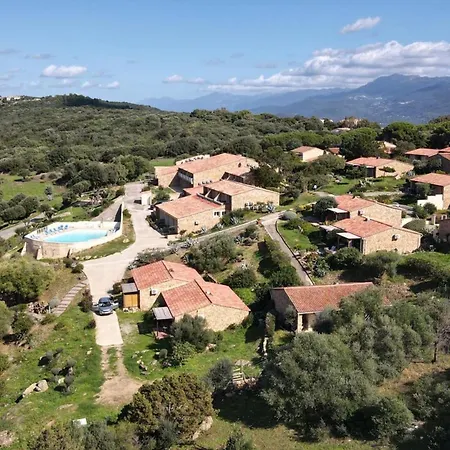 Magnifique Mini Terrasse Avec Wifi Piscine A Pied *