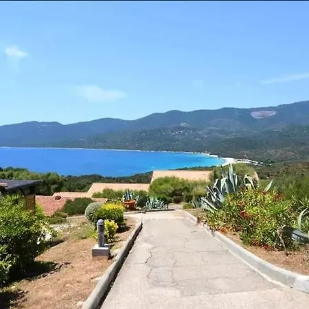 Magnifique Mini Terrasse Avec Wifi Piscine A Pied 赛拉蒂费罗