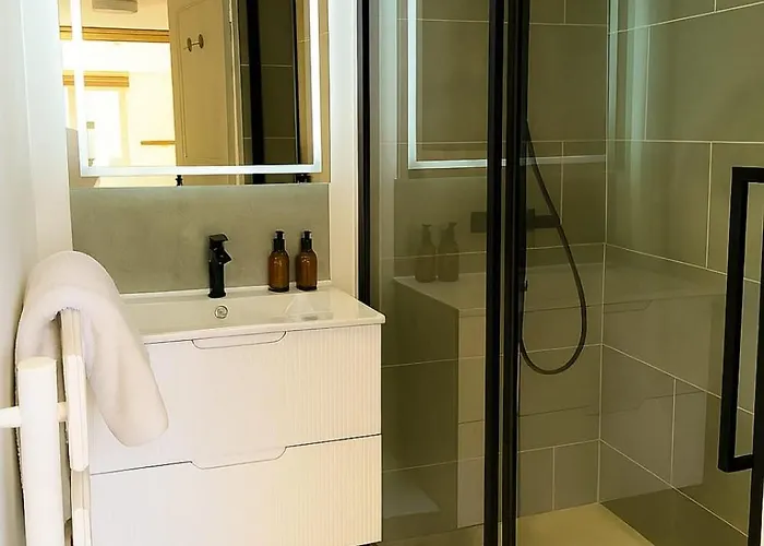 Villa Magnifique Mini Terrasse Avec Wifi Piscine A Pied Serra-di-Ferro (Corsica)