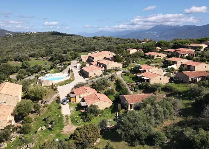 Magnifique Mini Terrasse Avec Wifi Piscine A Pied *